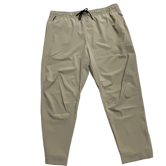 Nike Dri-FIT Mens Training‎ Pants Khaki Standard Fit XXL Joggers Athletic